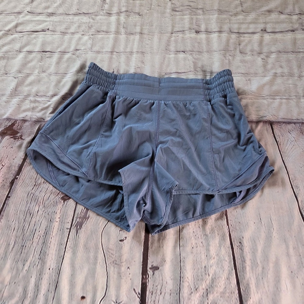 Lululemon Hotty Hot High-Rise Lined Short 2.5" Light Blue Sze 6 Running Athletic
